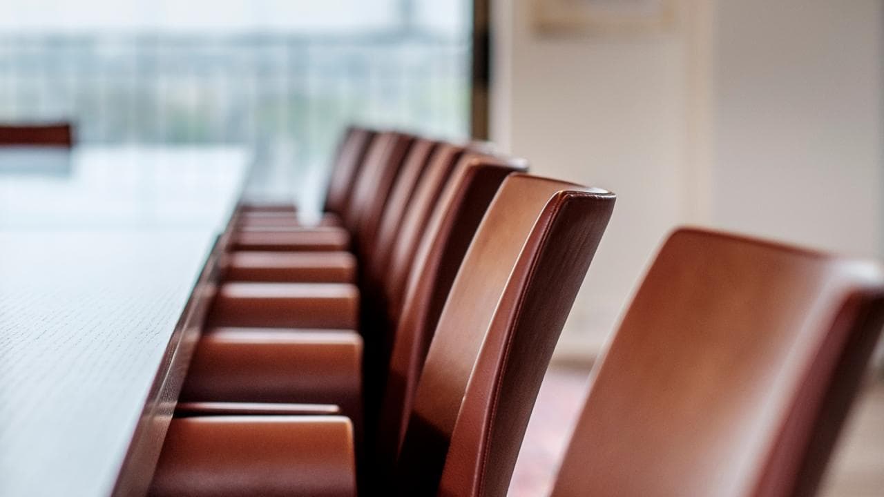 Management companies and AIFMs advisory